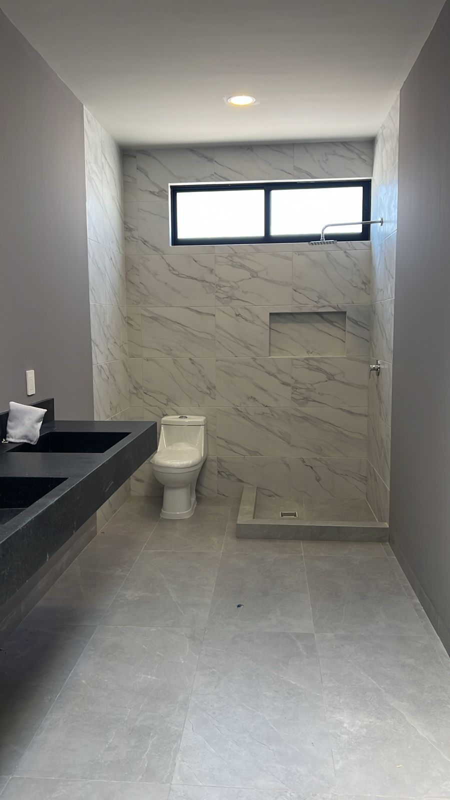 CASA EN VENTA EN FRACCIONAMIENTO VALLES DEL MOLINO EN LEÓN GTO ZONA NORTE