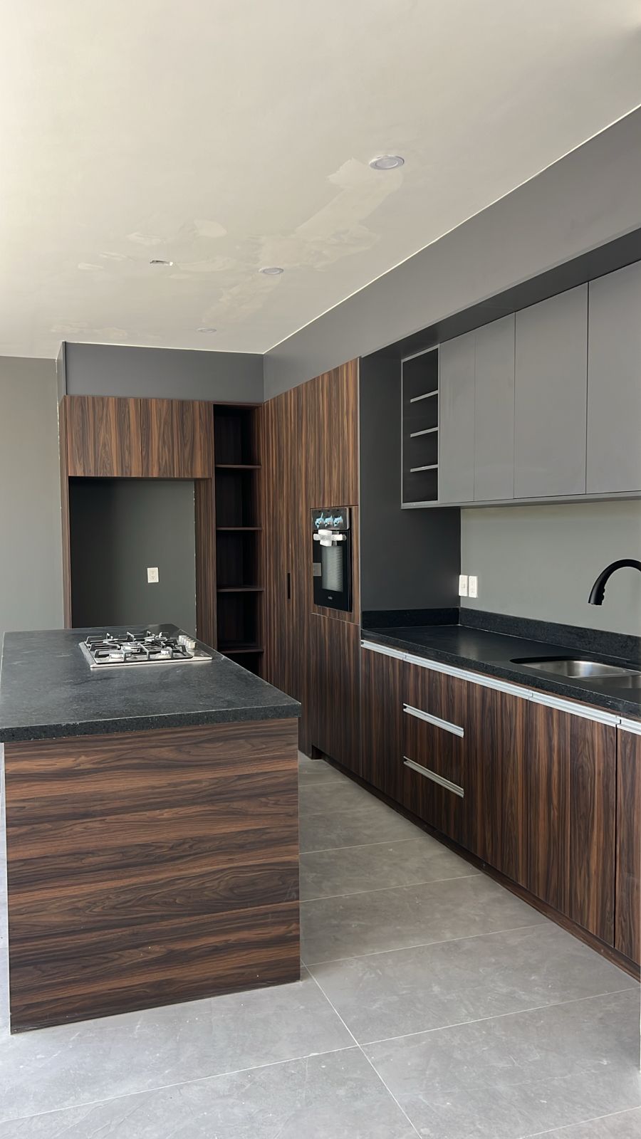 CASA EN VENTA EN FRACCIONAMIENTO VALLES DEL MOLINO EN LEÓN GTO ZONA NORTE